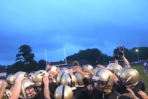 West_wins_35_14_0106