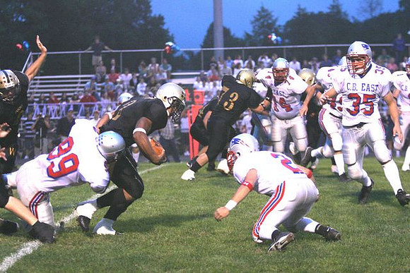 West_wins_35_14_0108
